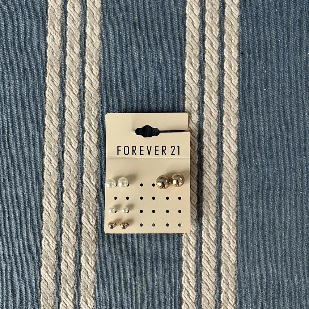 Forever 21 Women's Gold and Blue Jewellery